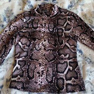Snake print top